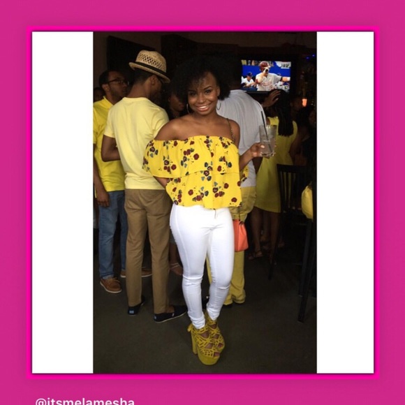 Zara Tops - • Summer in Yellow •